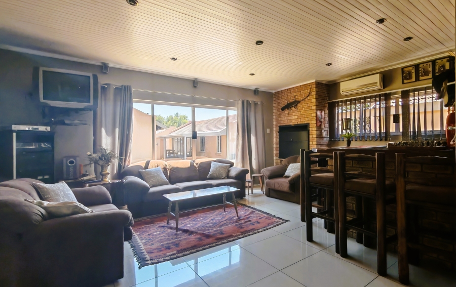 3 Bedroom Property for Sale in Riverside Beach Club Free State